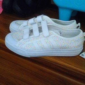 NWT Adidas Nizza CF SNEAKERS